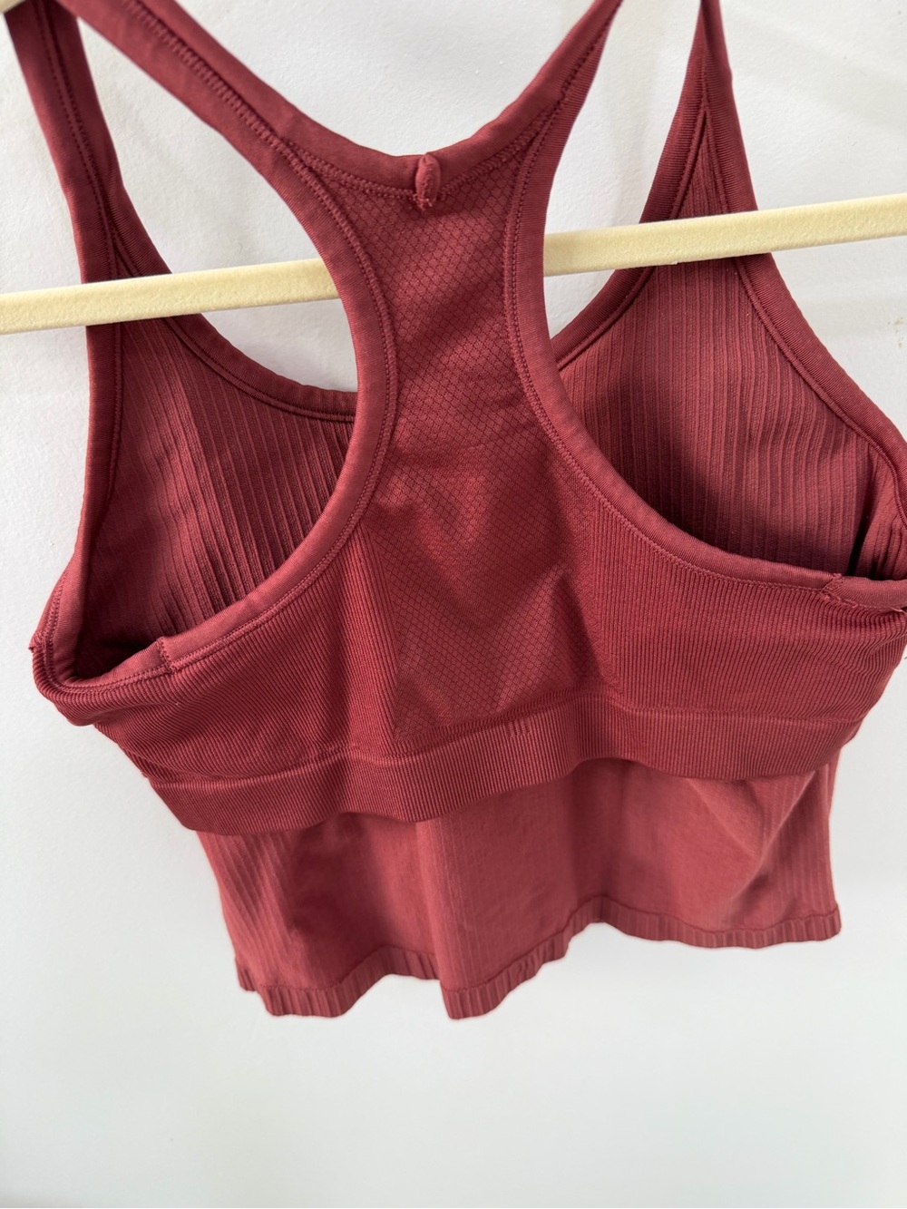Amazon Essentials Ribbed Racerback Crop Tank - Maroon - Picture 3 of 4